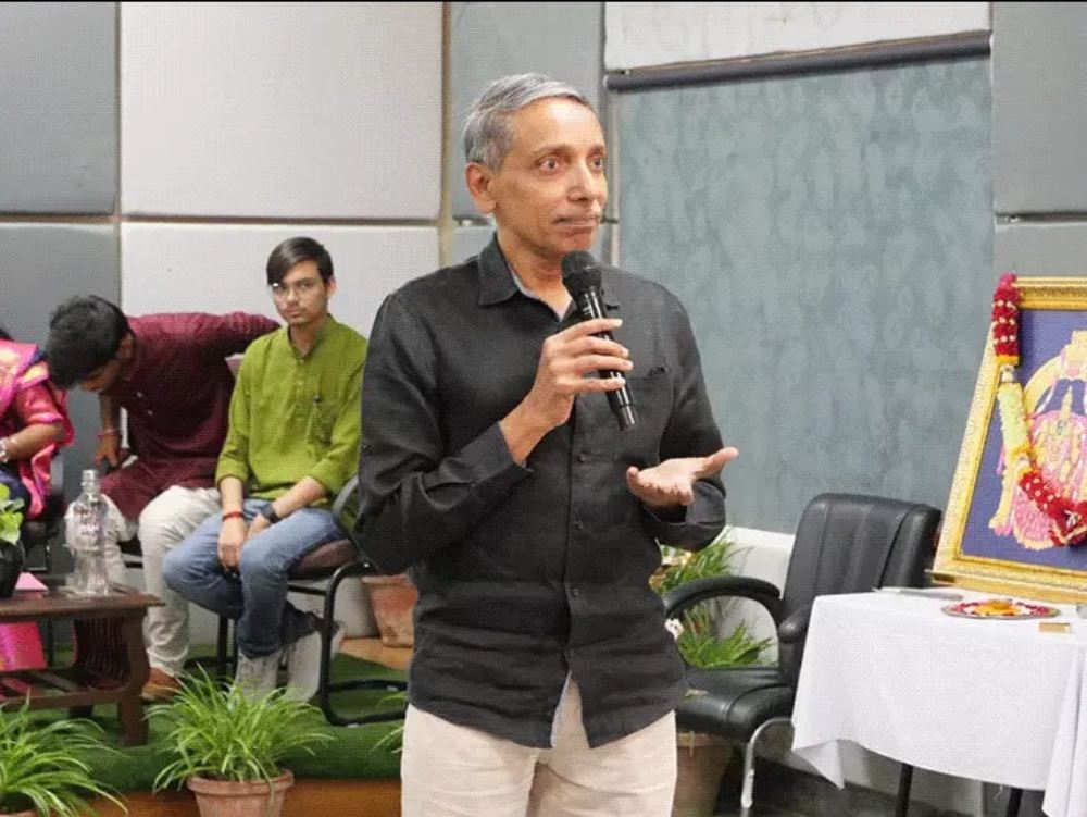 अब 2 साल में करें ग्रेजुएशन: UGC चेयरमैन ने बताया प्‍लान, डिग्री के बीच स्टूडेंट्स ले सकेंगे ब्रेक, अगले साल आ सकता है ऑप्शन- Graduate in 2 years