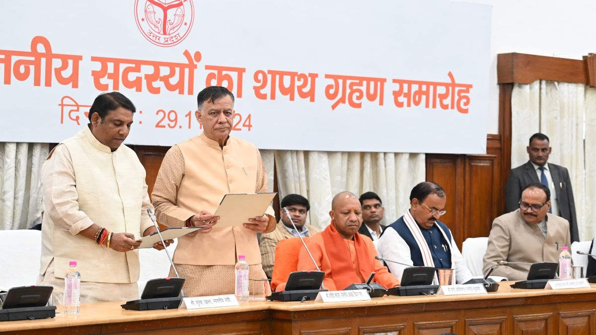 UP By-election MLA Oath Taking: उपचुनाव में जीतने वाले BJP विधायकों ने ली शपथ, सीएम योगी भी रहे मौजूद