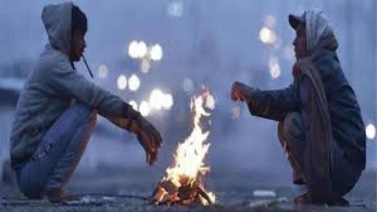 MP में पड़ रही कड़ाके की ठंड: पहाड़ी इलाकों से आ रही बर्फीली हवाओं से गिरा तापमान, जानें मौसम का ताजा अपडेट 