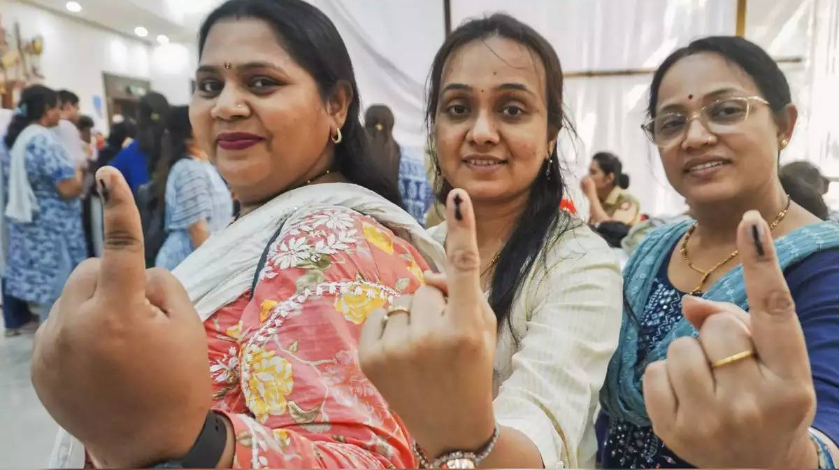 Maharashtra Assembly Election 2024 LIVE: धुले में बीजेपी-VBA कार्यकर्ताओं के बीच मारपीट, दोपहर 3 बजे तक 45.53% हुई वोटिंग