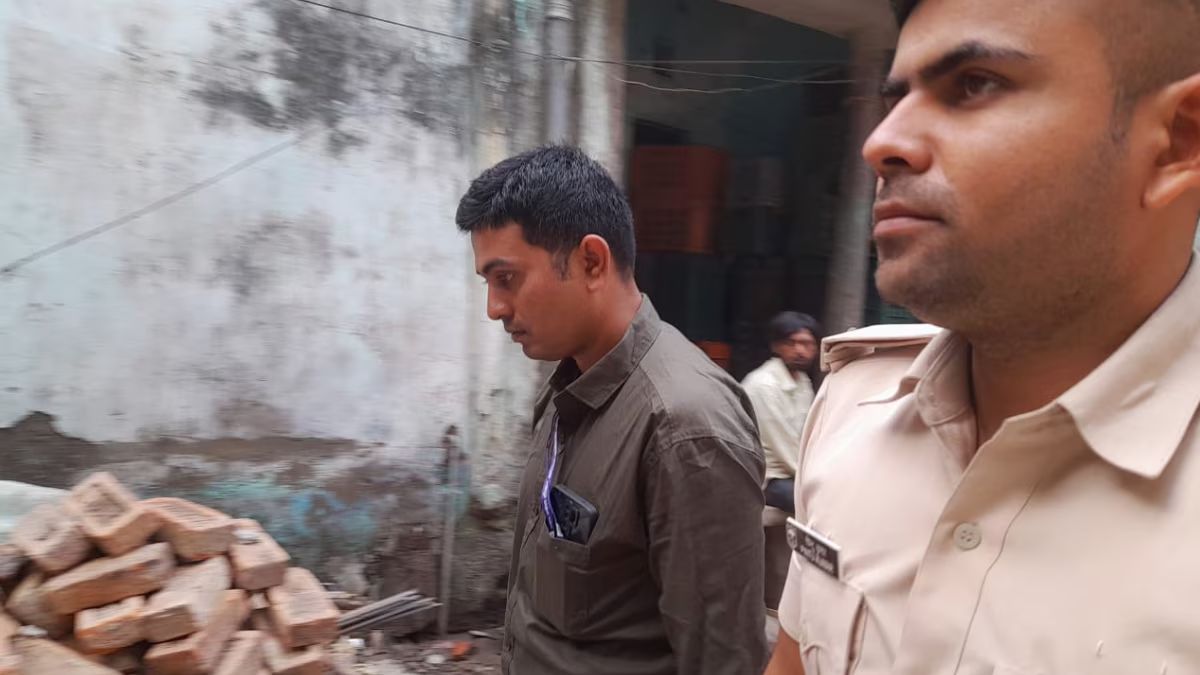सीवान में सुबह-सुबह NIA की रेड से मचा हड़कंप, कारोबारी अख्तर अली के घर बोला धावा, जानें पूरा मामला?