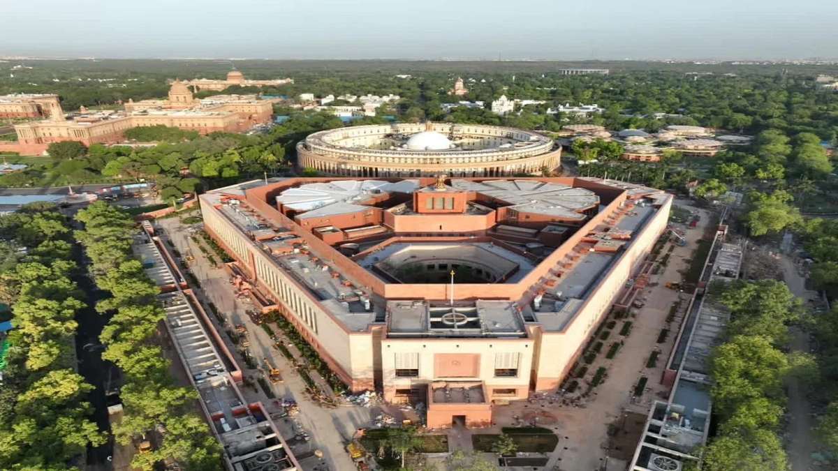 Parliament Winter Session 2025 : 25 नवंबर से शुरू होगा संसद का शीतकालीन सत्र, 20 दिसंबर को होगा समाप्त, कई अहम बिलों पर होगी चर्चा