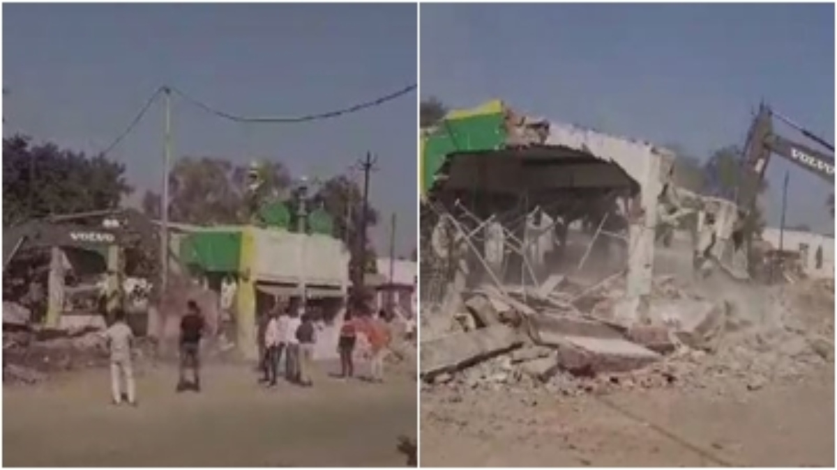 रतलाम में दरगाह पर चला बुलडोजर: प्रशासन ने की कार्रवाई, फोरलेन बनने का रास्ता हुआ साफ 