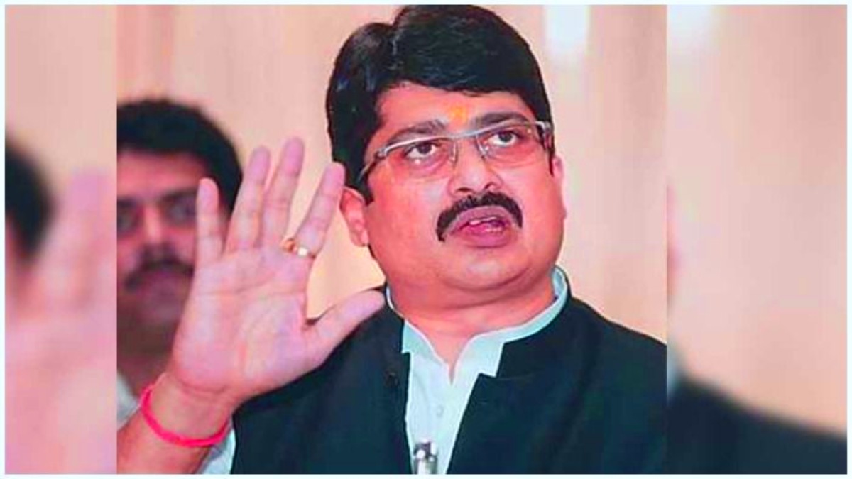 ISKCON के चिन्मय प्रभु की गिरफ्तारी पर भड़के Raja Bhaiya, बांग्लादेशी हिंदुओं के लिए विश्व के हिंदुओं से की ये अपील