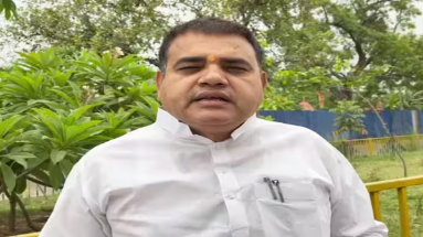 Bihar News: राजद प्रवक्ता शक्ति सिंह का बीजेपी पर हमला, कहा- ‘चुनाव में लगाया जा रहा पैसा बिहार का है’