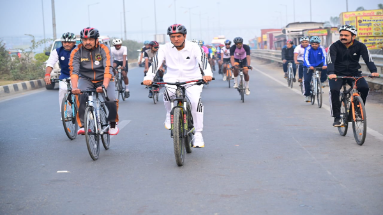 Bihar News: आज पटना के मोइनुल हक स्टेडियम जाएंगे केंद्रीय खेल मंत्री मनसुख मंडाविया