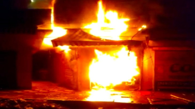 Bihar News: तिलकुट दुकान में लगी भीषण आग, सिलेंडर फटने से दुकानदार की मौत