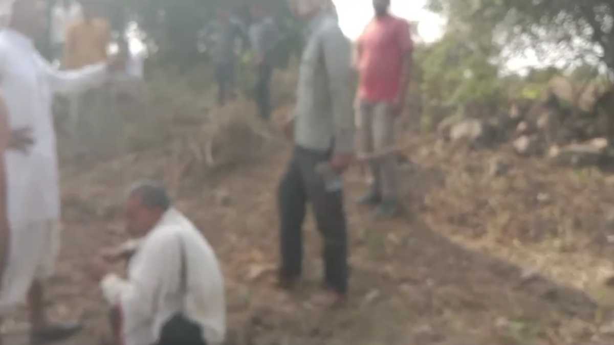 जमीन को लेकर दो पक्षों में विवाद: जमकर चले लाठी-डंडे, 5 पर FIR, Video Viral