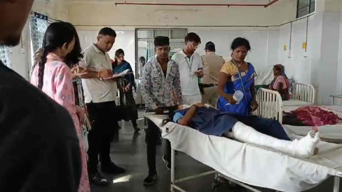 स्कूल में पानी की टंकी से छात्रा ने लगाई छलांग, गंभीर हालत में अस्पताल भर्ती