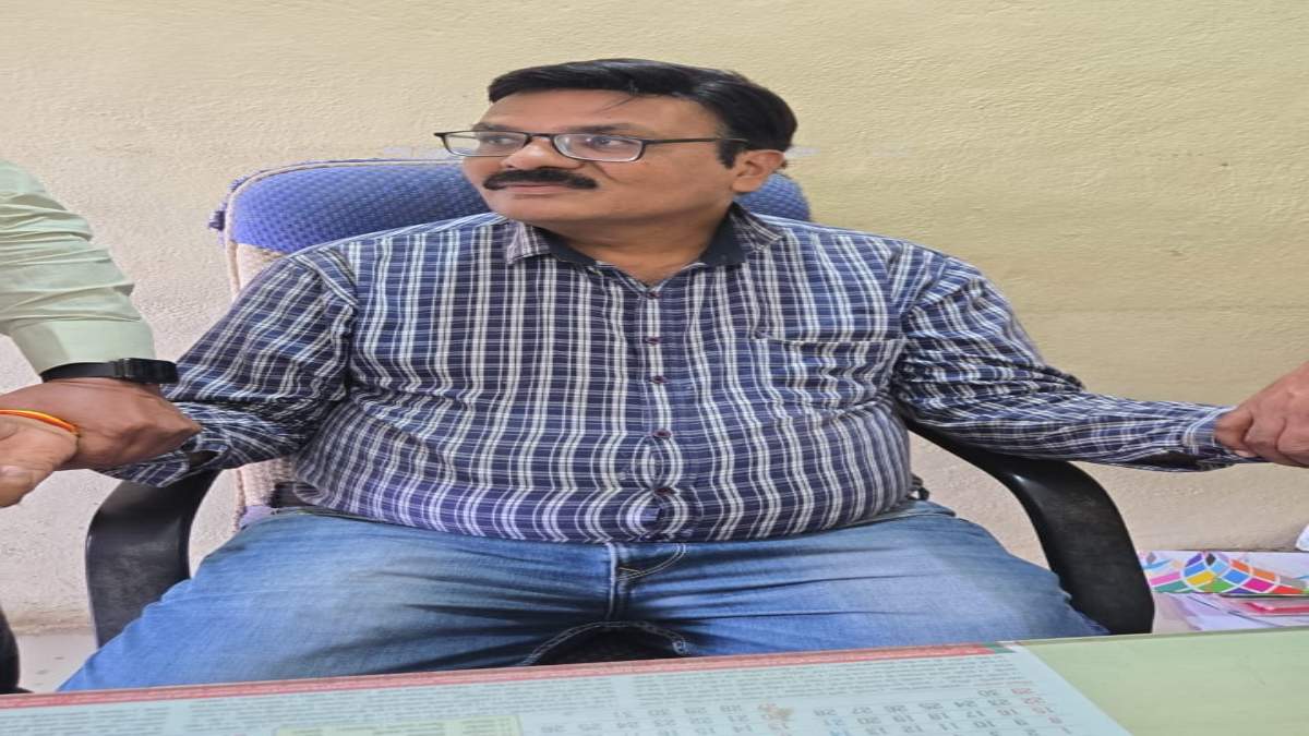 लोकायुक्त की बड़ी कार्रवाईः जनपद पंचायत का लेखापाल 40 हजार रिश्वत लेते रंगे हाथ गिरफ्तार