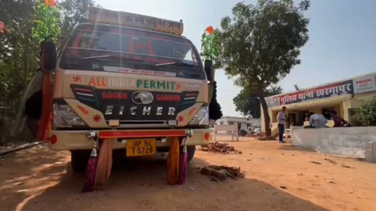 खाद की कालाबाजारी: UP से आ रहे वाहन से 150 बोरी यूरिया जब्त, दुकान पहुंचने से पहले तहसीलदार ने की कार्रवाई