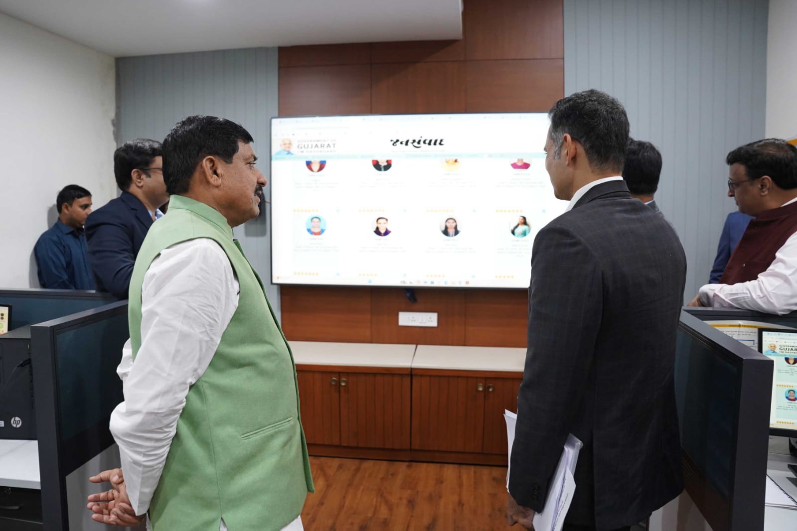 CM डॉ. मोहन यादव ने गुजरात में ‘सीएम डैशबोर्ड’ का किया अवलोकन, कहा- नागरिक सुविधा के लिए प्रौद्योगिकी के उपयोग का उत्कृष्ट उदाहरण