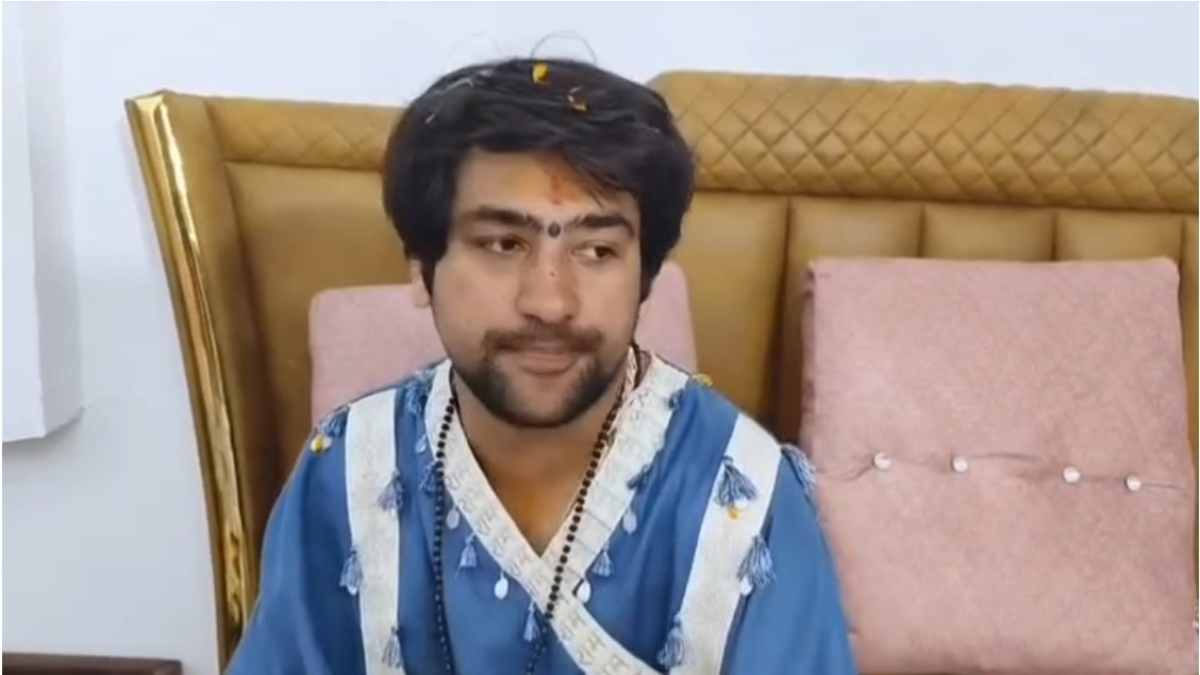 पदयात्रा में भक्तों की भीड़ देख घबराए पंडित धीरेंद्र शास्त्री: वीडियो जारी कर लोगों से की अपील, कहा- जो जहां है वहीं रुक जाए