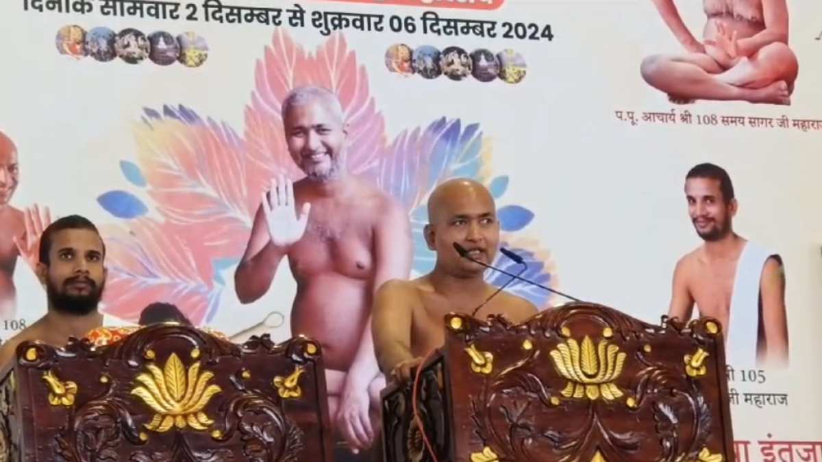 पंचकल्याणक महोत्सव की तैयारी शुरू: दिगंबर जैन मुनि विनम्र सागर का भव्य नगर प्रवेश, तालाब का अवलोकन कर कहा- यह स्थान मन को प्रदान करता है शांति