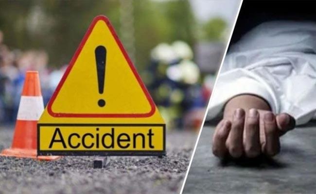 Rajasthan News: कार की टक्कर से मां-बेटे और मासूम की मौत, ग्रामीणों ने किया प्रदर्शन