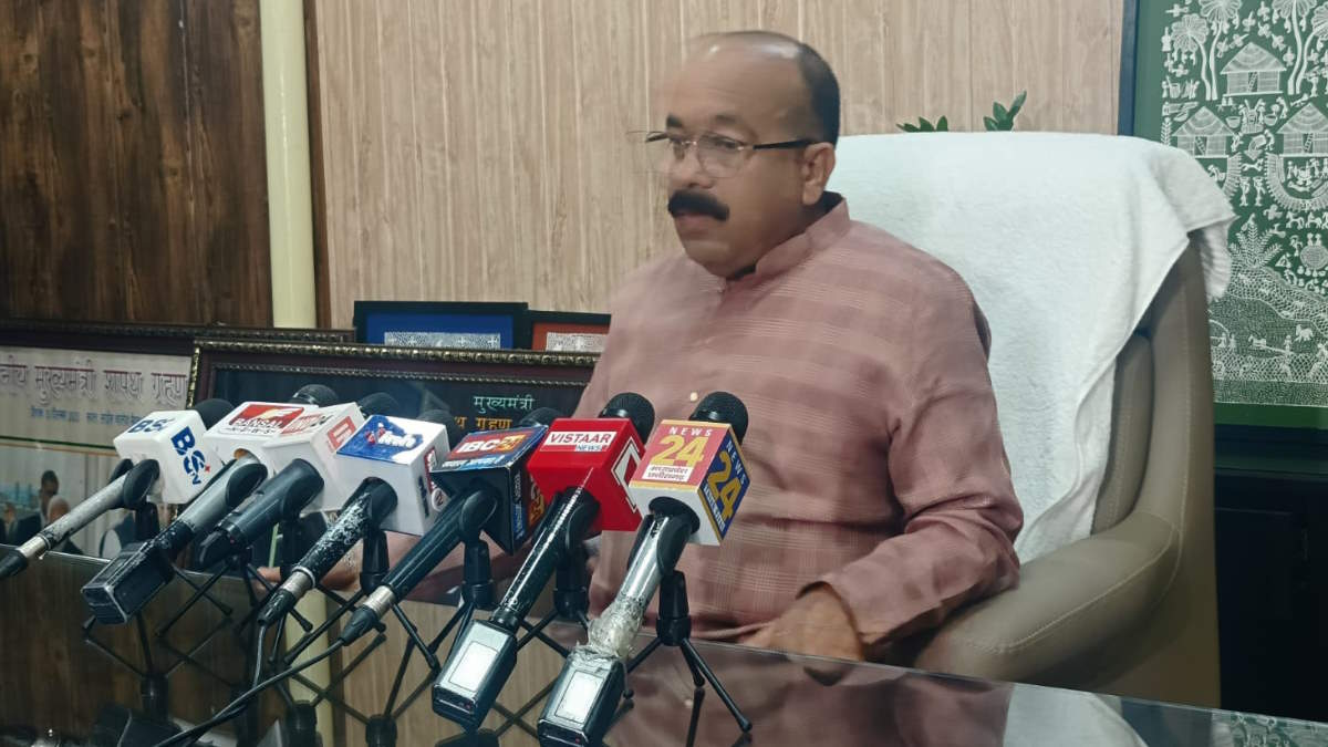 उप मुख्यमंत्री अरुण साव ने राज्योत्सव में सभी से शामिल होने का किया आग्रह, कहा- राज्य और केंद्र सरकार के विकास की दिखेगी झलक