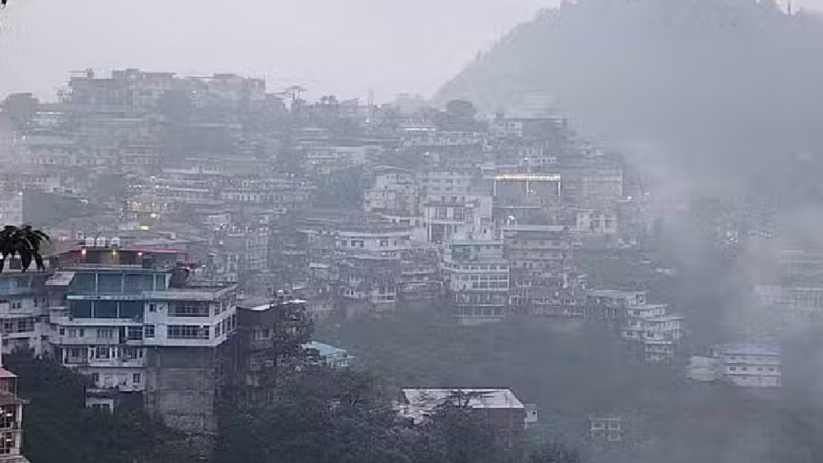 उत्तराखंड में पड़ रही जोरदार ठंड, दिसंबर में छूटेगी कंपकंपी, जानिए मौसम का हाल