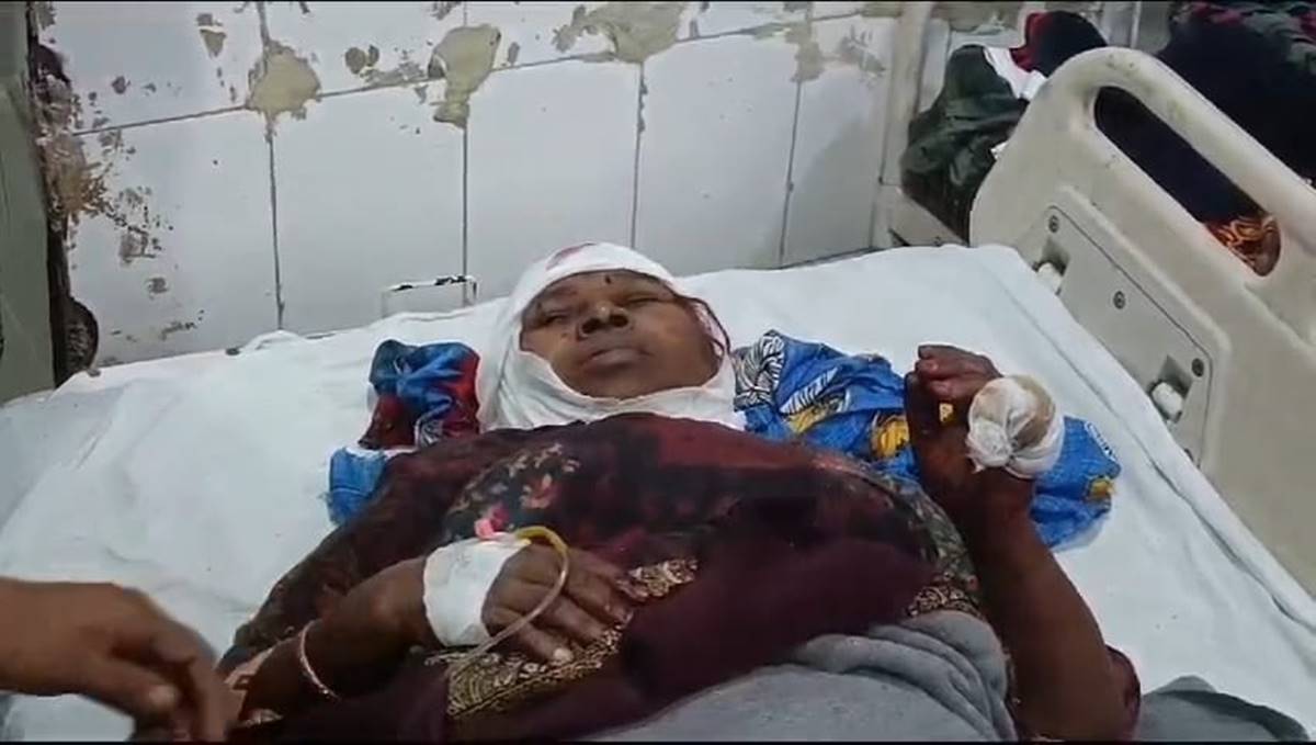 अंडरवियर पहनकर बदमाश ने रोका महिला का रास्ता, सरिया मारकर किया घायल, फिर…