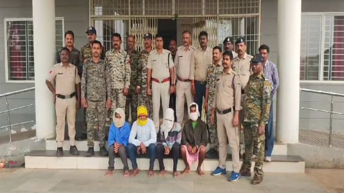 डिंडोरी ट्रिपल मर्डर केस: पुलिस ने चार आरोपियों को दबोचा, कुल्हाड़ी से वार कर उतारा था मौत के घाट