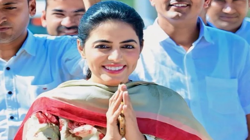 Rajasthan By Election: राजस्थान उपचुनाव: दिव्या मदेरणा का तीखा हमला, बोलीं- हम किसी के पैर पकड़कर नहीं उठेंगे