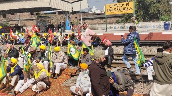 किसान नेताओं के अनशन का तीसरा दिन, आज हो सकती है सरकार की बैठक