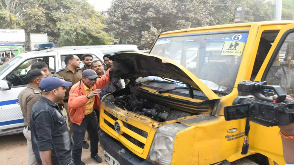 हादसे के बाद प्रशासन की खुली नींद: अब सभी स्कूली वाहनों की होगी जांच, 5 सदस्यीय संयुक्त टीम गठित, 2 दिन पहले वैन में लगी थी आग