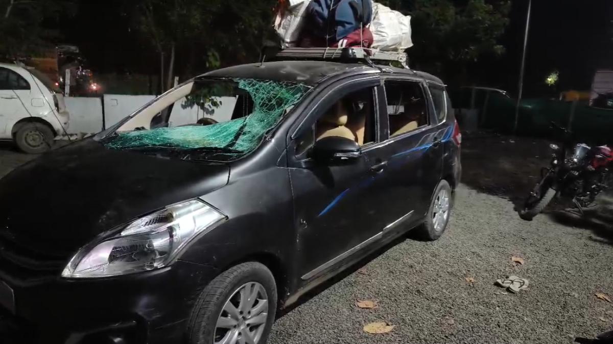 कार सवार परिवार से लूटः मारपीट कर नकदी और मोबाइल ले भागे बदमाश, सभी घायल अस्पताल में भर्ती
