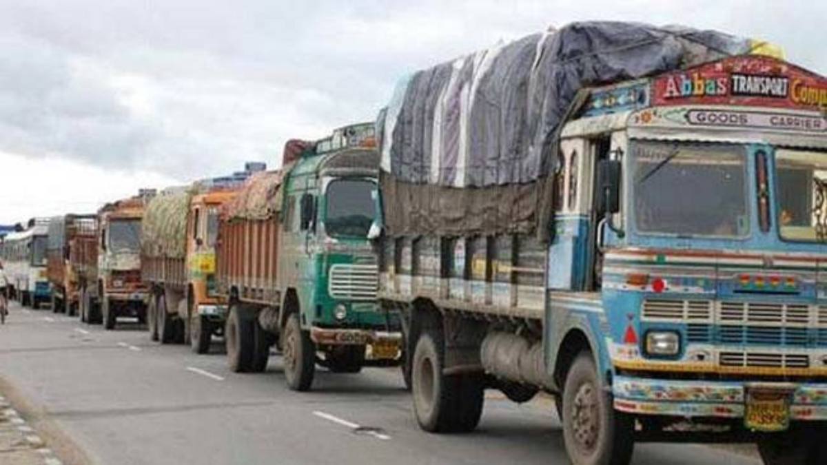 ओवरलोडिंग वालों की खैर नहीं: अब होगी सख्त कार्रवाई, अल्मोड़ा बस हादसे के बाद जागी पुलिस