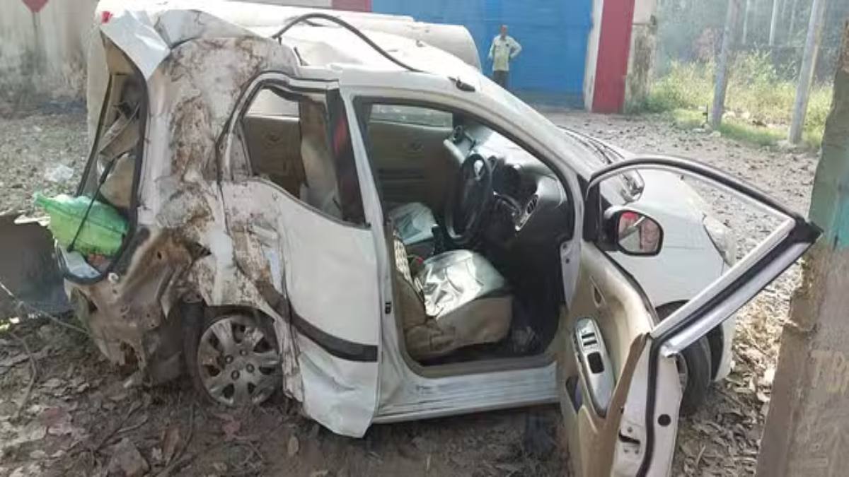 सड़क हादसे में 3 मौत: मवेशी को बचाने के चक्कर में पलटी कार, जन्मदिन मनाने जा रहे थे सभी