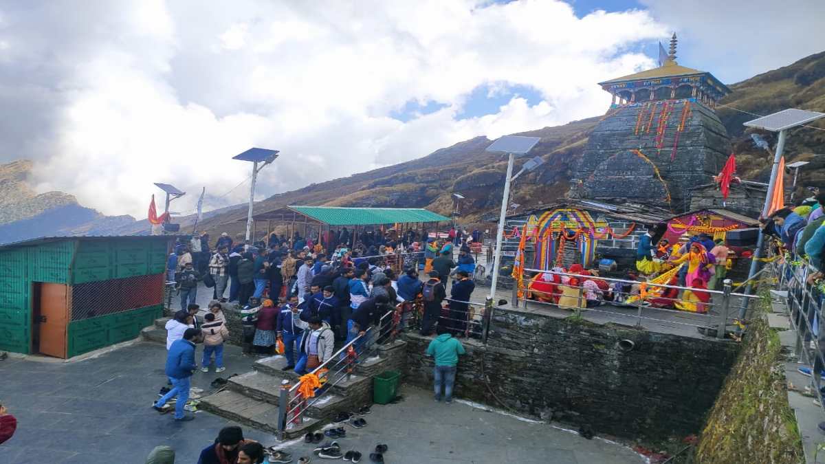 Uttarakhand News: तुंगनाथ मंदिर के बंद हुए कपाट, 7 नवंबर को मक्कूमठ पहुंचेगी भगवान की डोली