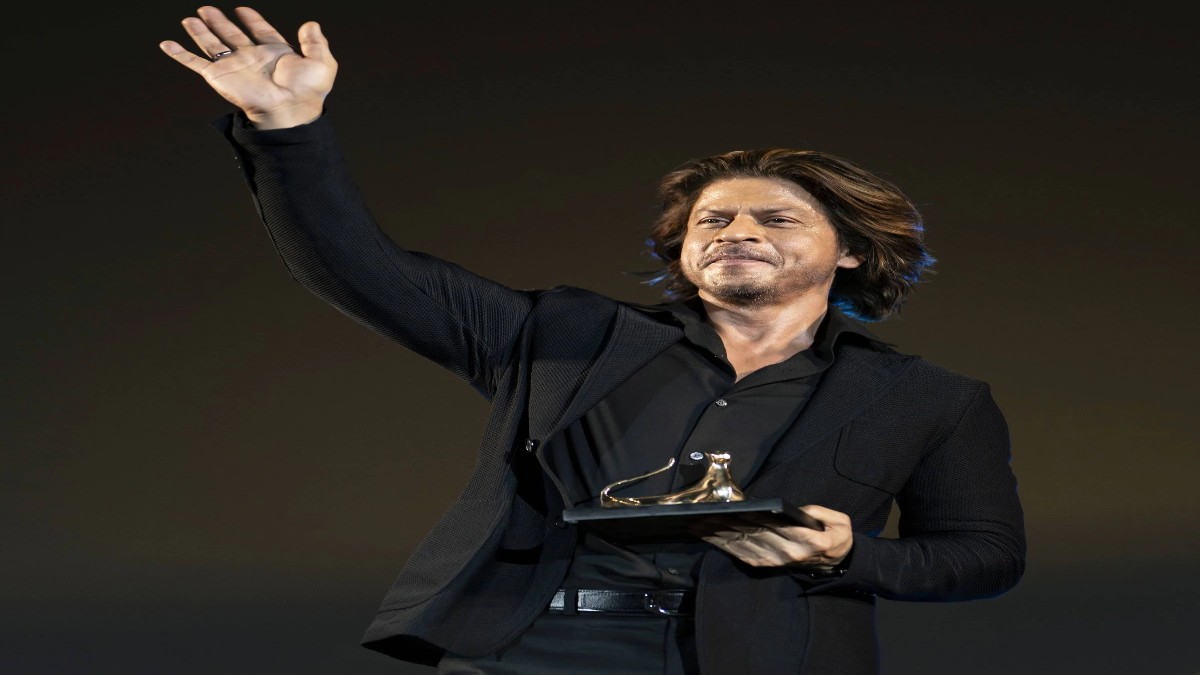 Shahrukh Khan को धमकी देने के मामले में आया नया अपडेट : पेशे से वकील है फैयाज खान, पुलिस की पूछताछ में हुआ ये बड़ा खुलासा …