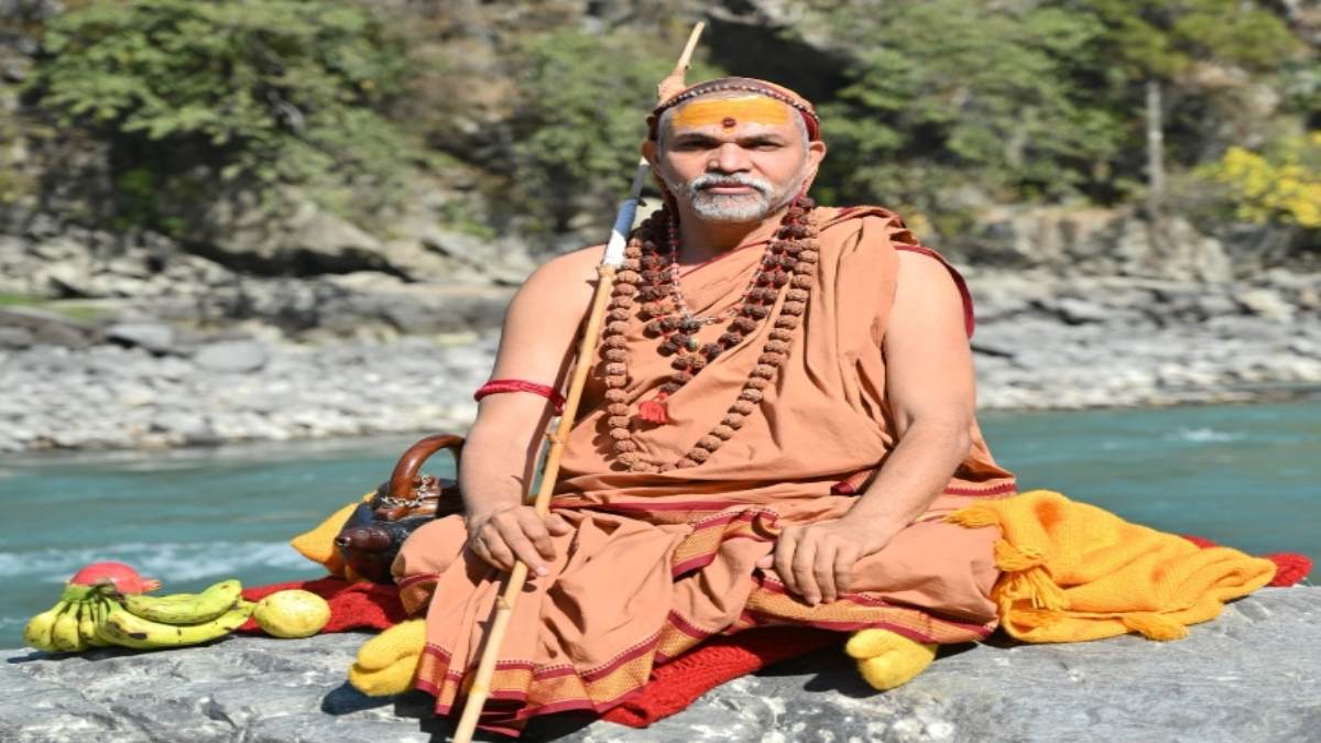 शंकराचार्य स्वामी अविमुक्तेश्वरानंद सरस्वती का बड़ा बयान, कहा- धारा 370 हटने से जम्मू-कश्मीर में गौहत्या की घटनाओं में वृद्धि हुई