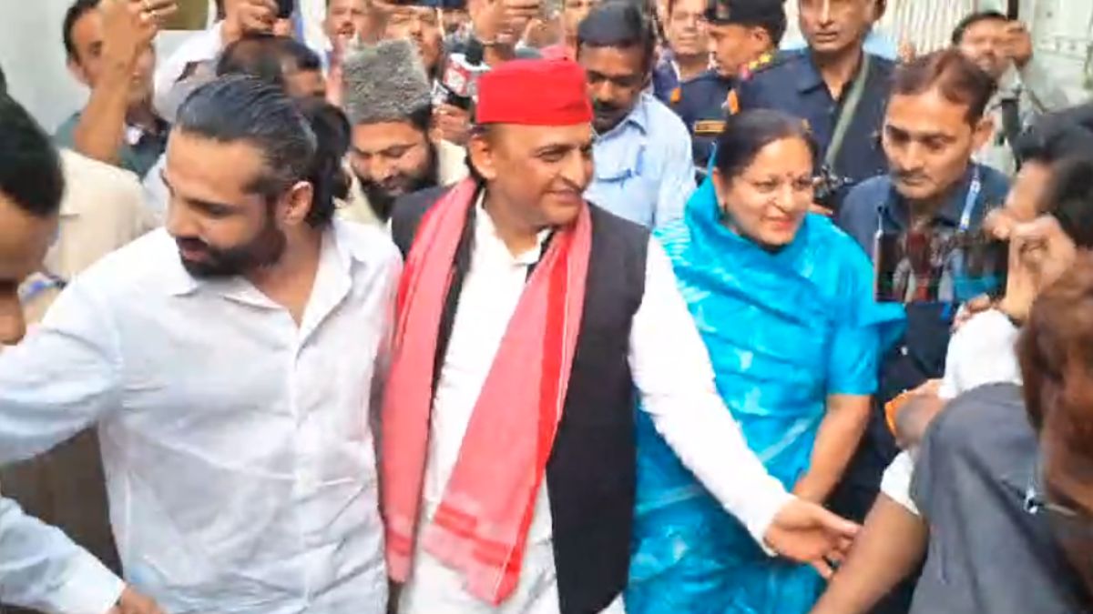 आजम खान के घर पहुंचे अखिलेश यादव, रामपुर और मुरादाबाद सांसद भी मौजूद