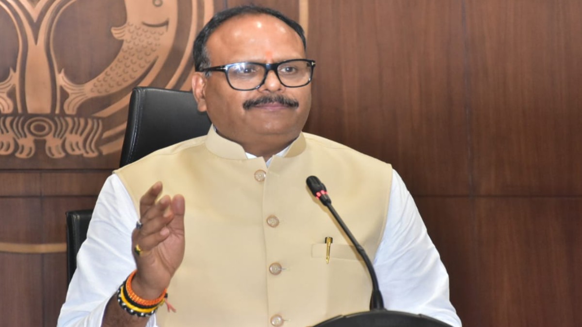एक्शन मोड में डिप्टी सीएम : KGMU मामले में लिया संज्ञान, सीएमओ केडी अस्पताल की भूमिका की करेंगे जांच, पाठक बोले- लापरवाही बर्दाश्त नहीं