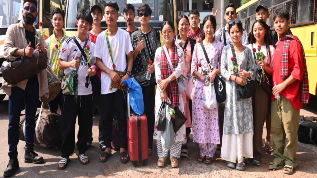 जनजातीय गौरव दिवस: अरूणाचल प्रदेश, उत्तराखंड, तेलंगाना, राजस्थान और सिक्किम के आदिवासी नर्तक दल प्रस्तुति देने पहुंचे रायपुर, साइंस कॉलेज मैदान में होगा दो दिवसीय राज्य स्तरीय आयोजन