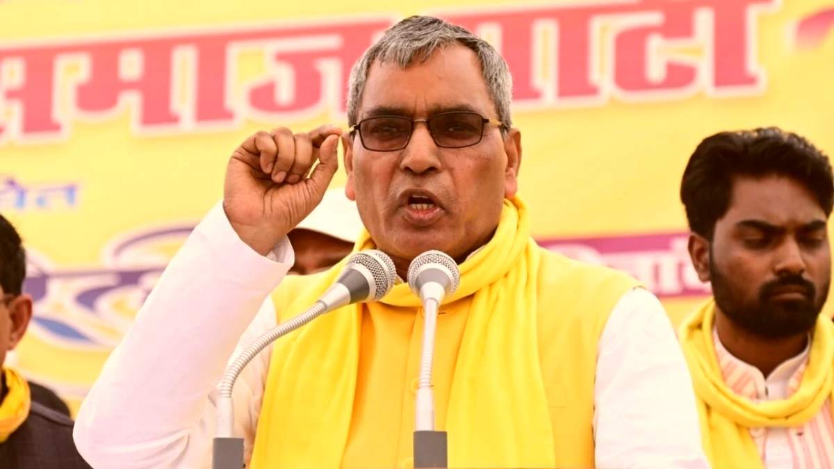 ‘जरा शर्म करिए मंत्री जी’…अपनी नाकामियों को छिपाने CM योगी के मिनिस्टर प्रदर्शनकारी छात्रों को बता रहे सपाई, जानिए OP राजभर ने क्या कहा?