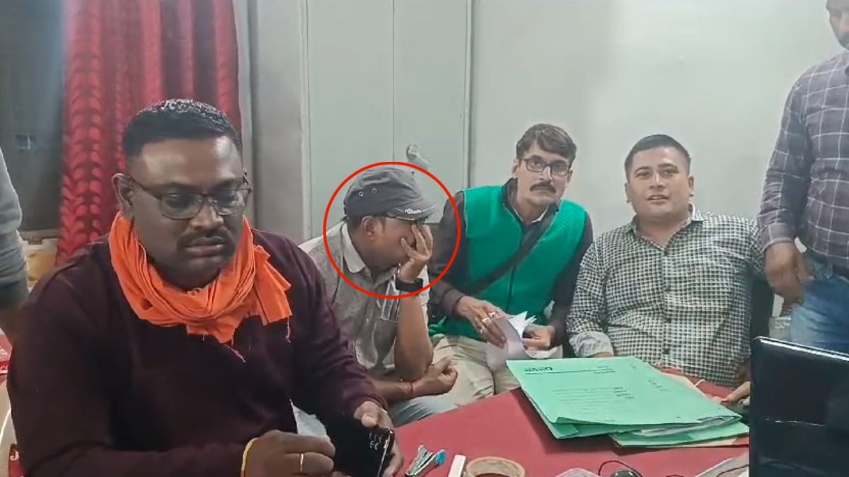 लोकायुक्त की बड़ी कार्रवाई: सहायक आबकारी अधिकारी को साढ़े 3 लाख रुपये रिश्वत लेते पकड़ा, इस एवज में ठेकेदार से मांगी थी घूस