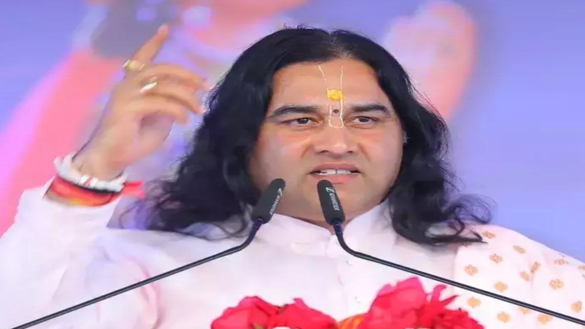 ‘2 बच्चे ही अच्छे, न कि चच्चा पैदा करें 20 बच्चे’… कथा वाचक देवकीनंदन ठाकुर का बड़ा बयान, जानिए क्यों कही ये बात…