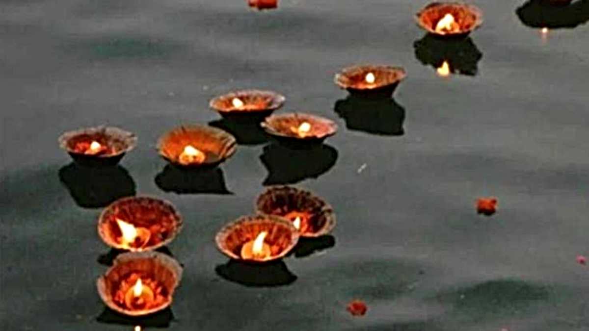 Vaikuntha Chaturdashi: आज दिन दीपदान करने से पितृ प्रसन्न होते हैं…