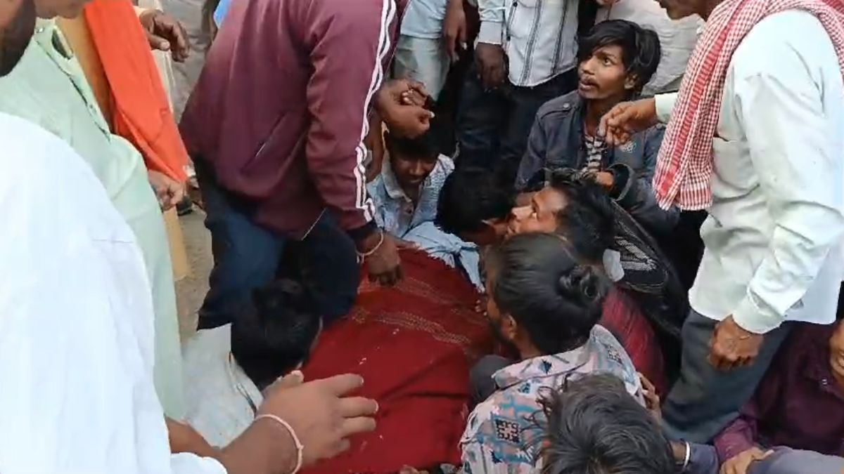 MP पुलिस ने ली जान! खाकी युवक को दे रही थी फंसाने की धमकी, तंग होकर थाने के सामने लगाई आग, हुई मौत, तो क्या ऐसे देंगे कानून के रखवाले न्याय