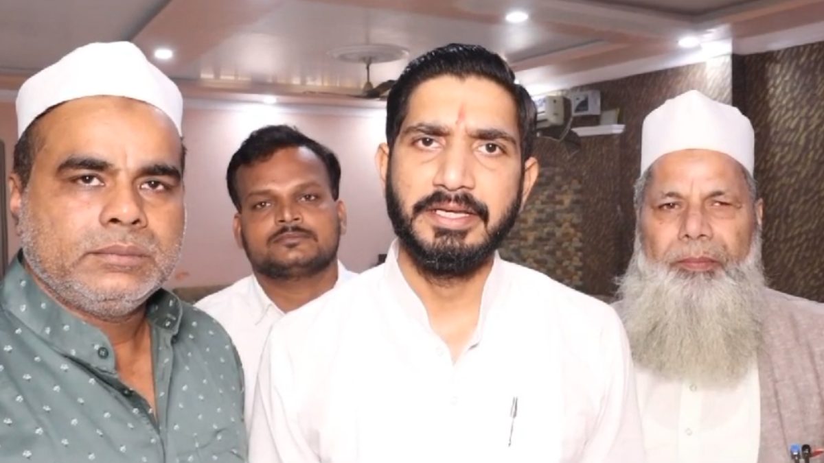 अफवाहों पर ध्यान ना दें…. कुंदरकी पहुंचे सांसद सपा नौ की नौ सीट…