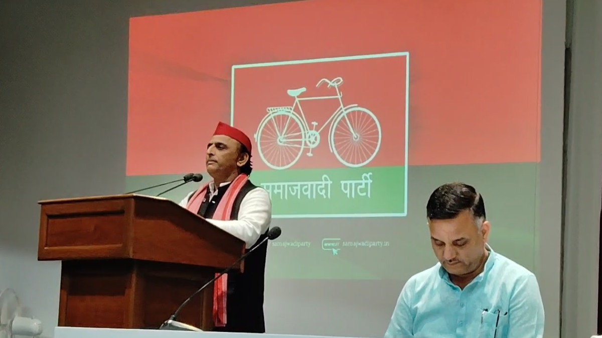 सबका नाम लिखा जा रहा है… अखिलेश की अधिकारियों को चेतावनी, कहा- बख्शा नहीं जाएगा, नौकरी जाएगी