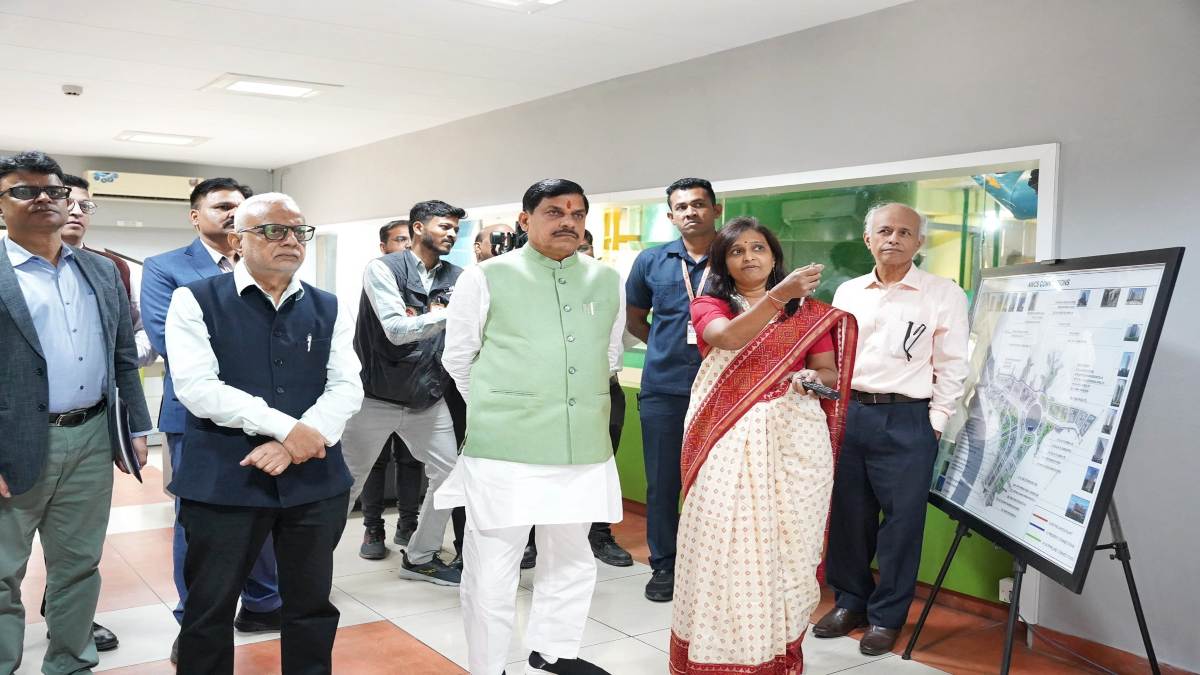 CM डॉ मोहन यादव पहुंचे गुजरात: ‘गिफ्ट सिटी’ का किया अवलोकन, बोले- यह एक महत्वाकांक्षी परियोजना है