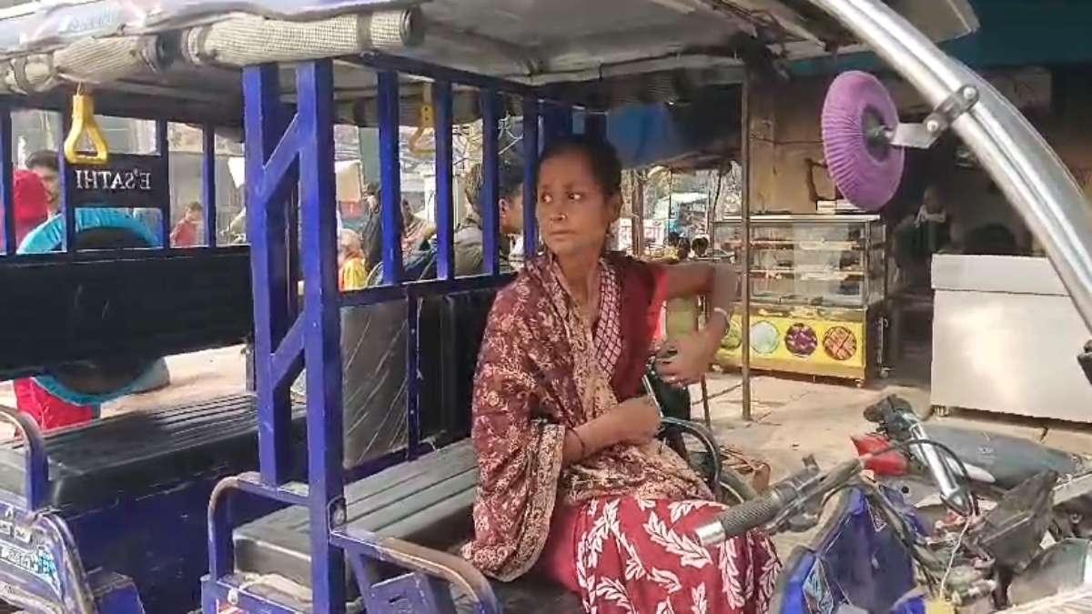 ये है आज की नारी: पति की मौत के बाद हिम्मत नहीं हारी आरती, टमटम चलाकर परिवार कर रही भरण-पोषण