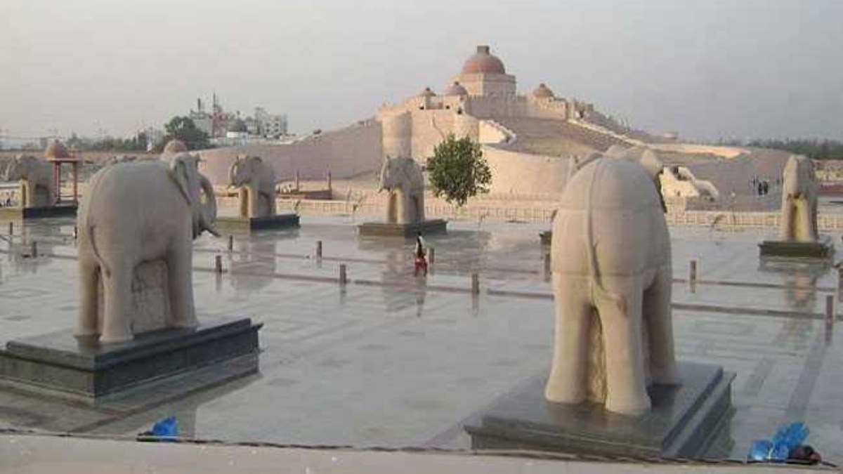 यूपी स्मारक घोटाला : जांच में सहयोग नहीं कर रहे पूर्व IAS मोहिंदर सिंह, कस सकता है विजिलेंस का शिकंजा, बढ़ सकती हैं मुश्किलें