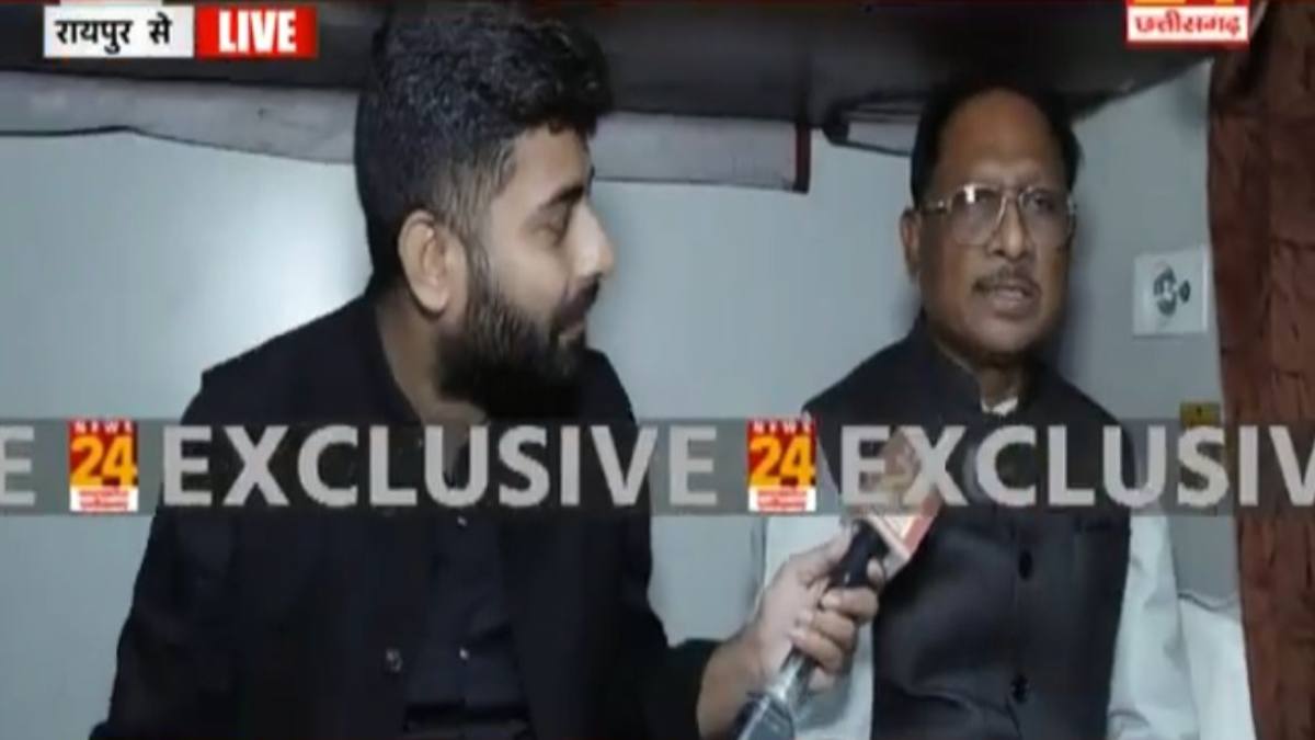 Exclusive : ट्रेन में lalluram.com से खास-बातचीत में मुख्यमंत्री साय ने कहा, रेल यात्रा से जुड़ी हैं ढेरों यादें, पुराने दिनों को याद करते हुए राजेश खन्ना का किया ज़िक्र…