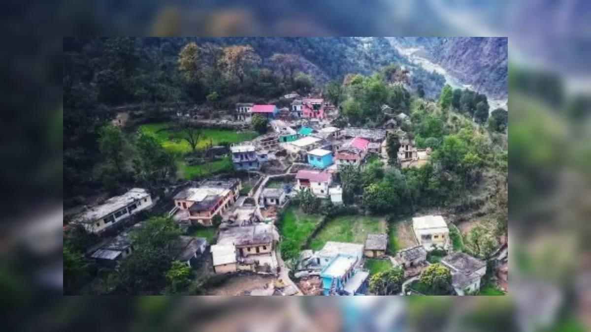 Chamoli News: सारकोट गांव को ‘आदर्श ग्राम’ बनाने की कवायद तेज, DM ने दिए अहम दिशा-निर्देश