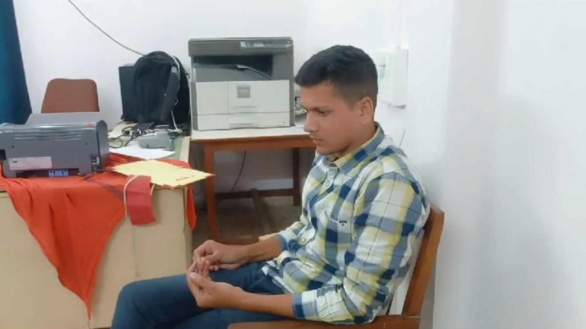 ‘साहब तो घूसखोर निकले’: लोकायुक्त ने ASI को 15 हजार की घूस लेते रंगे हाथों किया गिरफ्तार, होमगार्ड सैनिक से इस काम के बदले मांगी थी रिश्वत