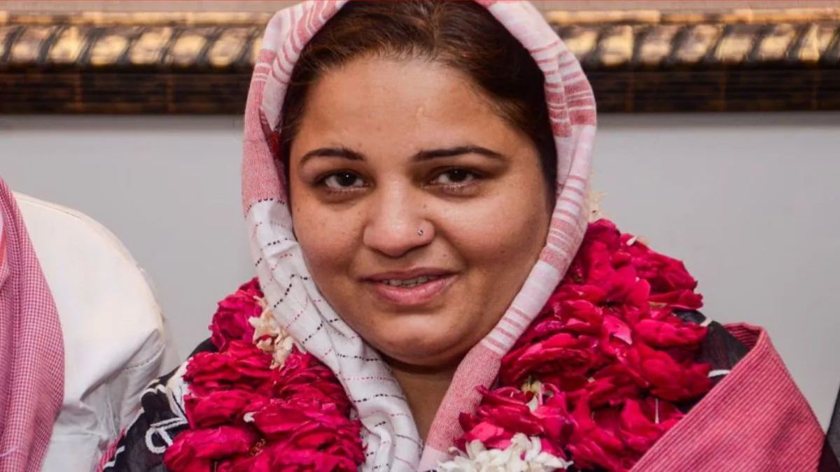 विधायक नसीम सोलंकी को विधानसभा अध्यक्ष ने दिलाई शपथ, दिया आशीर्वाद, नवनिर्वाचित MLA ने कही ये बात