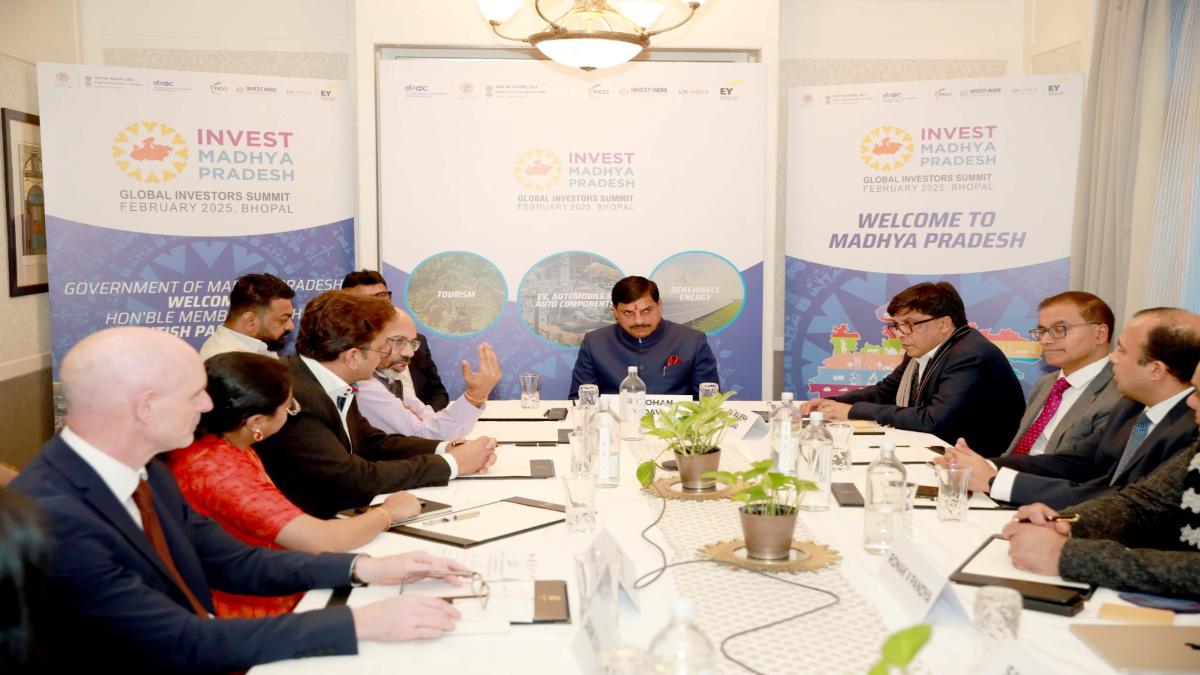 CM डॉ. मोहन ने UK में निवेशकों को किया आमंत्रित, राउंड-टेबल और वन-ऑन-वन बैठक में निवेश पर की विस्तृत चर्चा